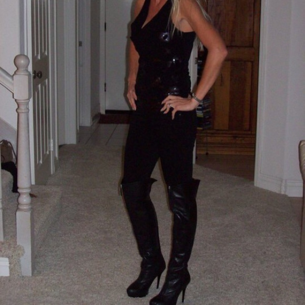 Bebe Black boot